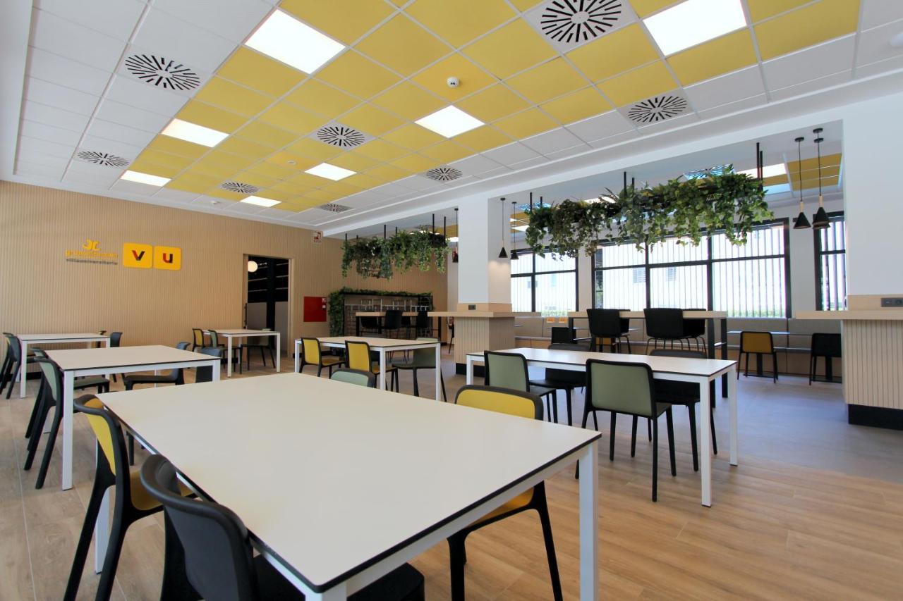 Villa Alojamiento Y Congresos - Villa Universitaria San Vicente Raspeig Eksteriør bilde