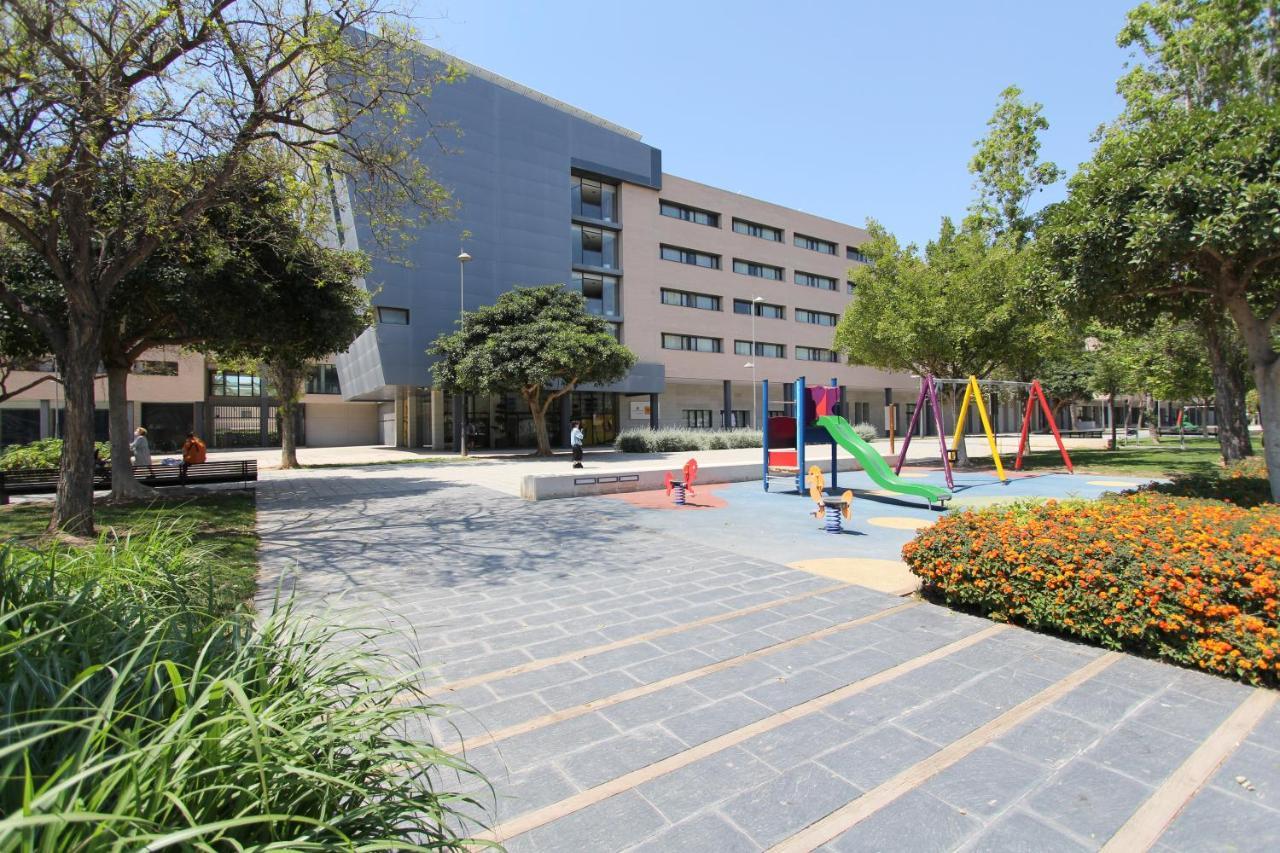 Villa Alojamiento Y Congresos - Villa Universitaria San Vicente Raspeig Eksteriør bilde
