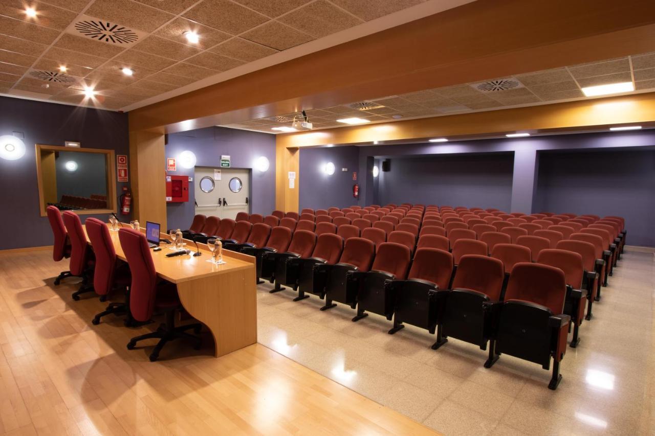 Villa Alojamiento Y Congresos - Villa Universitaria San Vicente Raspeig Eksteriør bilde