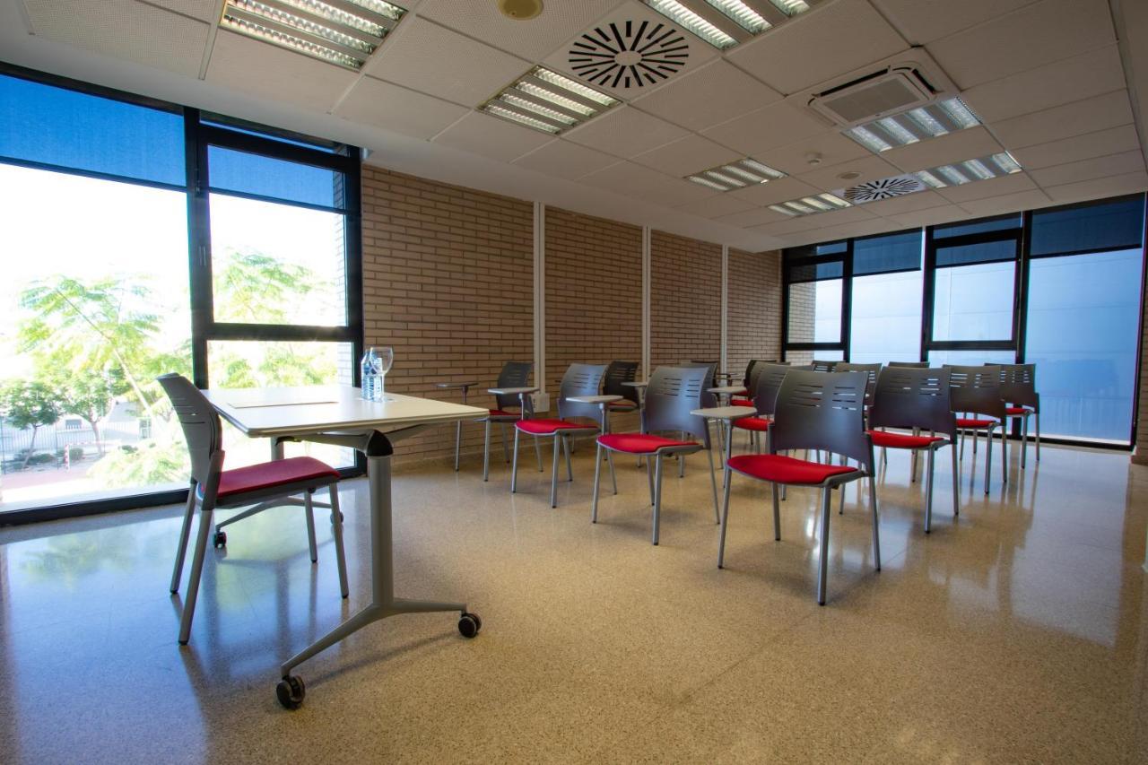 Villa Alojamiento Y Congresos - Villa Universitaria San Vicente Raspeig Eksteriør bilde
